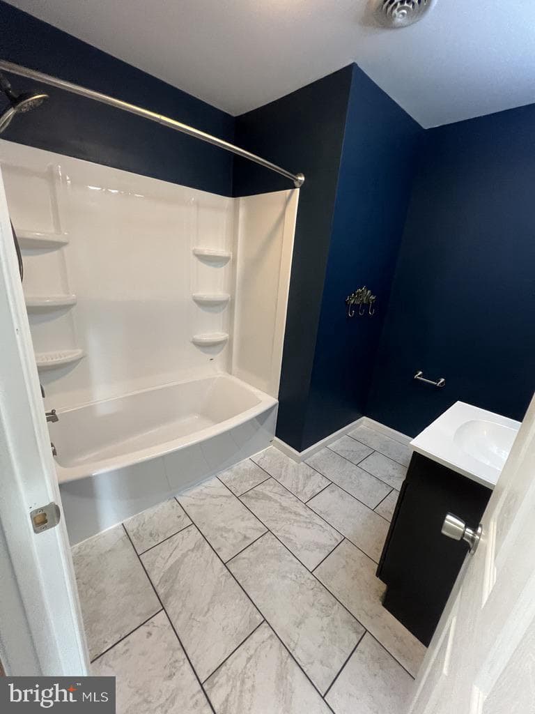1510 Lake Shore Drive photo 14