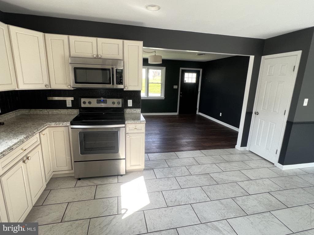 1510 Lake Shore Drive photo 6