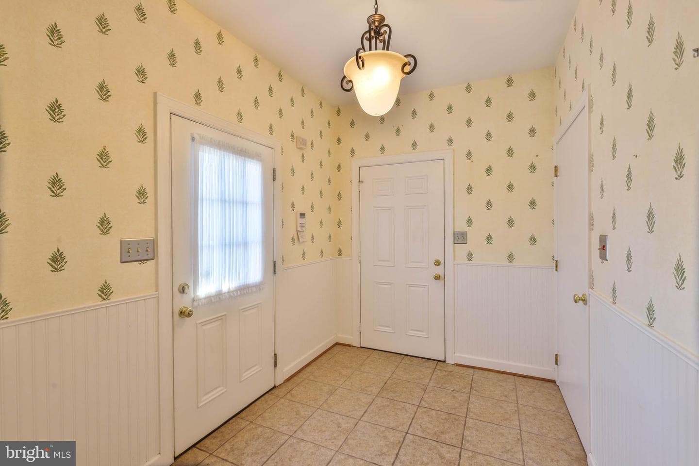 1558 Hearthside Drive photo 13