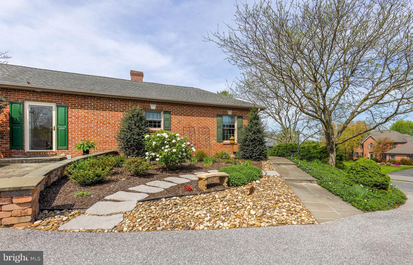 1558 Hearthside Drive photo 6