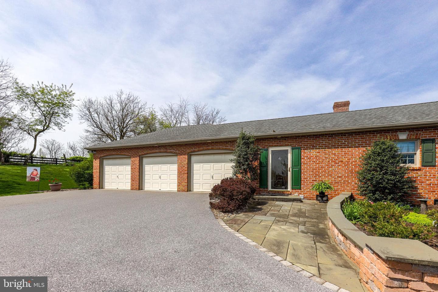 1558 Hearthside Drive photo 7
