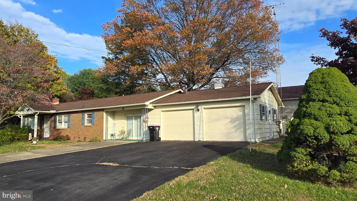 292 Cherry Lane Drive photo 2