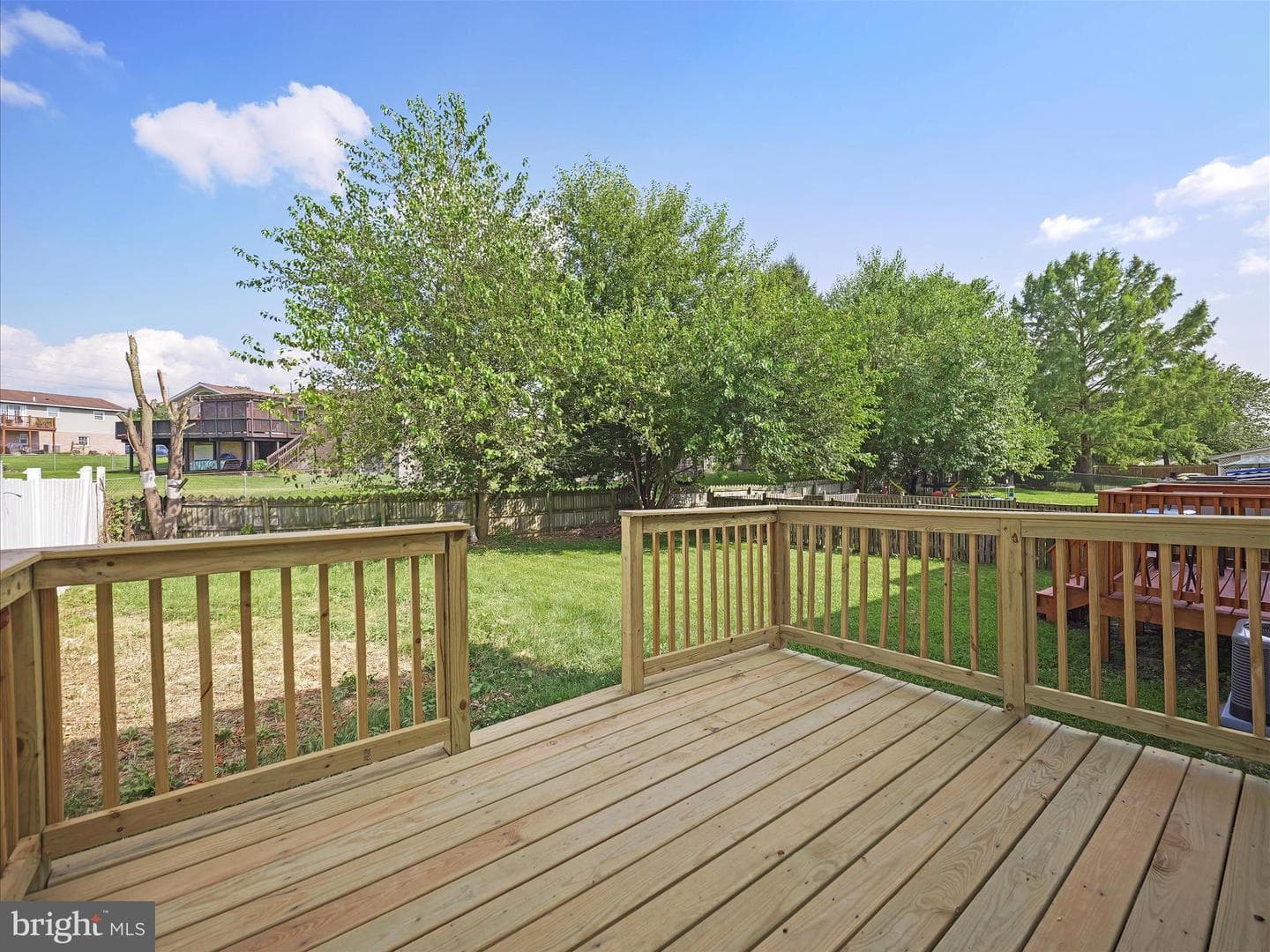 1448 Hollywell Avenue photo 11