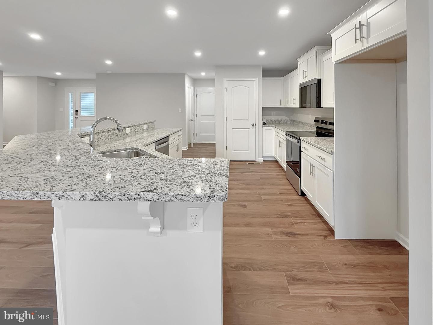 5877 Buchanan Drive photo 9