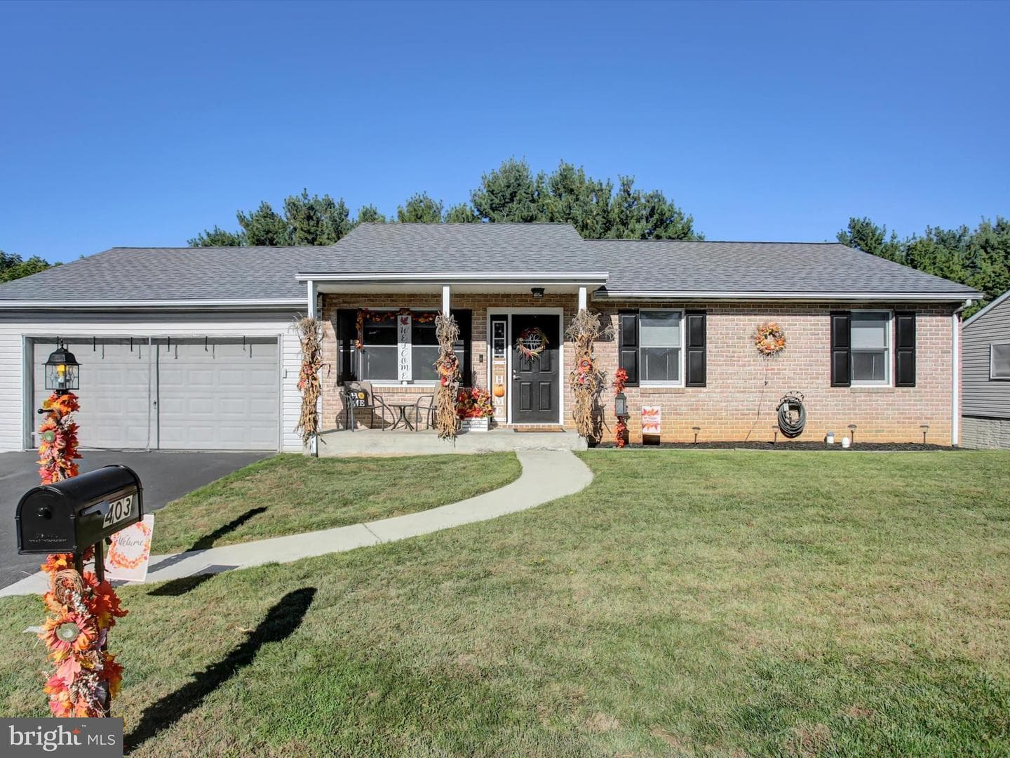 403 Sunny Drive photo 2