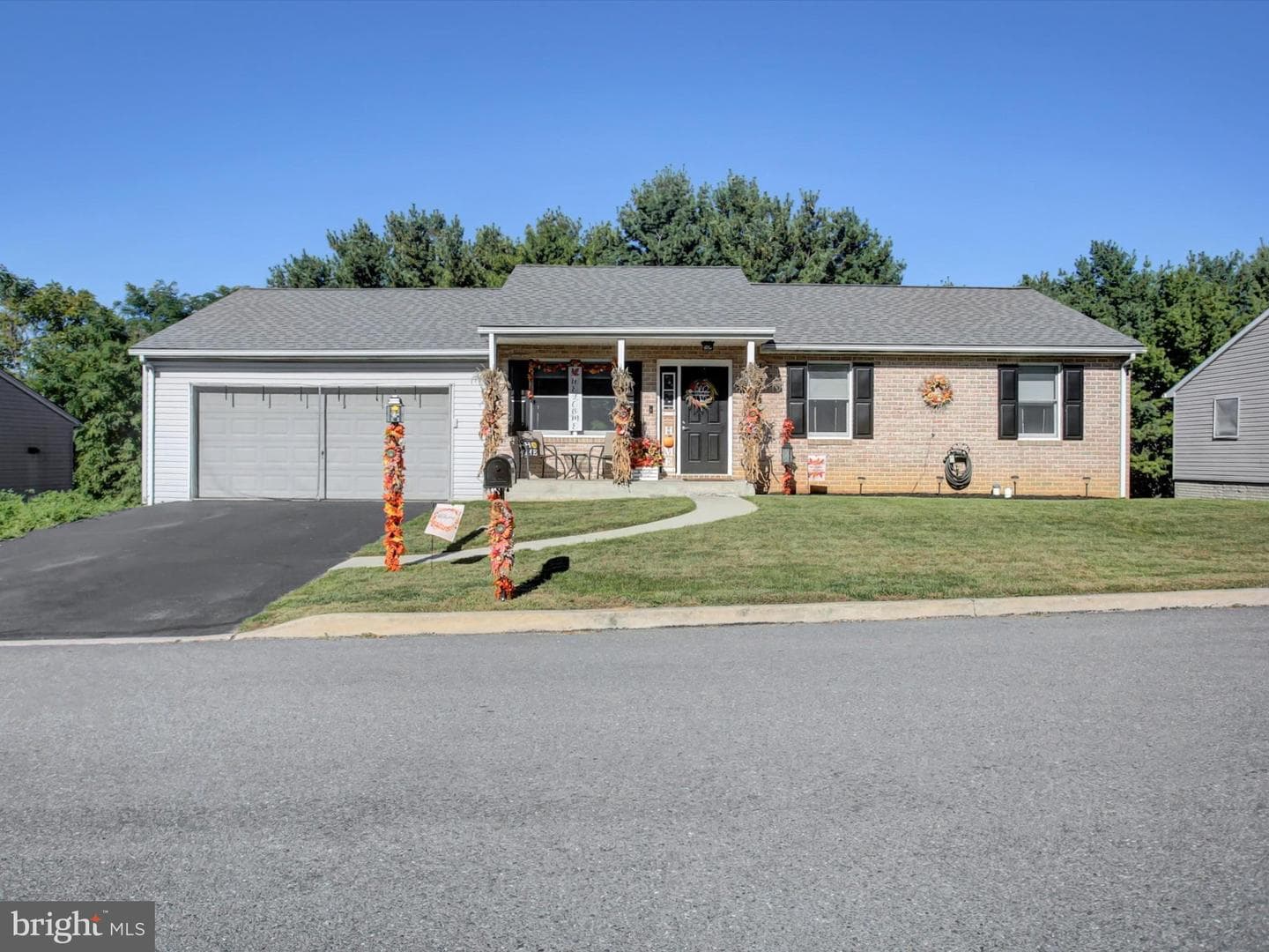403 Sunny Drive photo 3