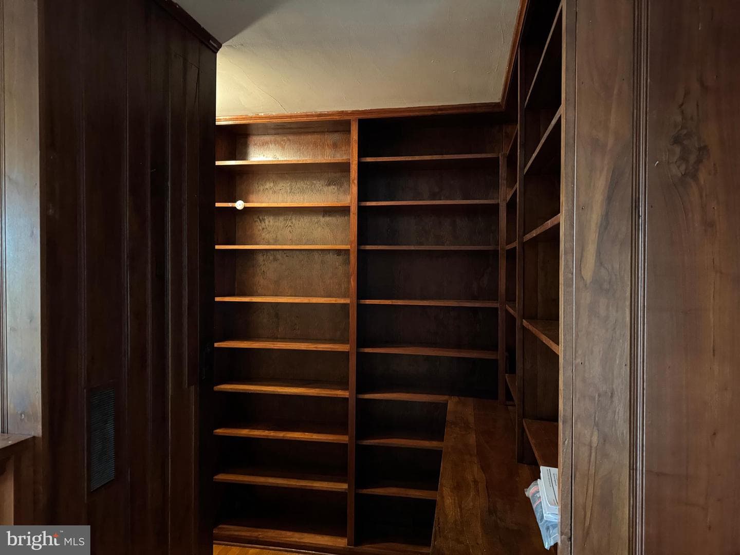 2381 Lincoln Way West photo 33