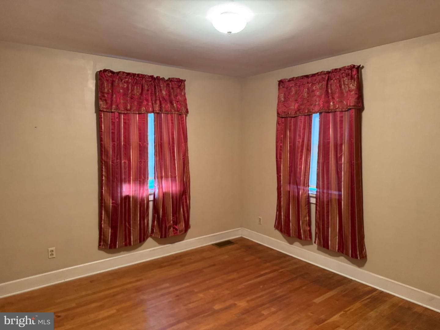 2381 Lincoln Way West photo 52