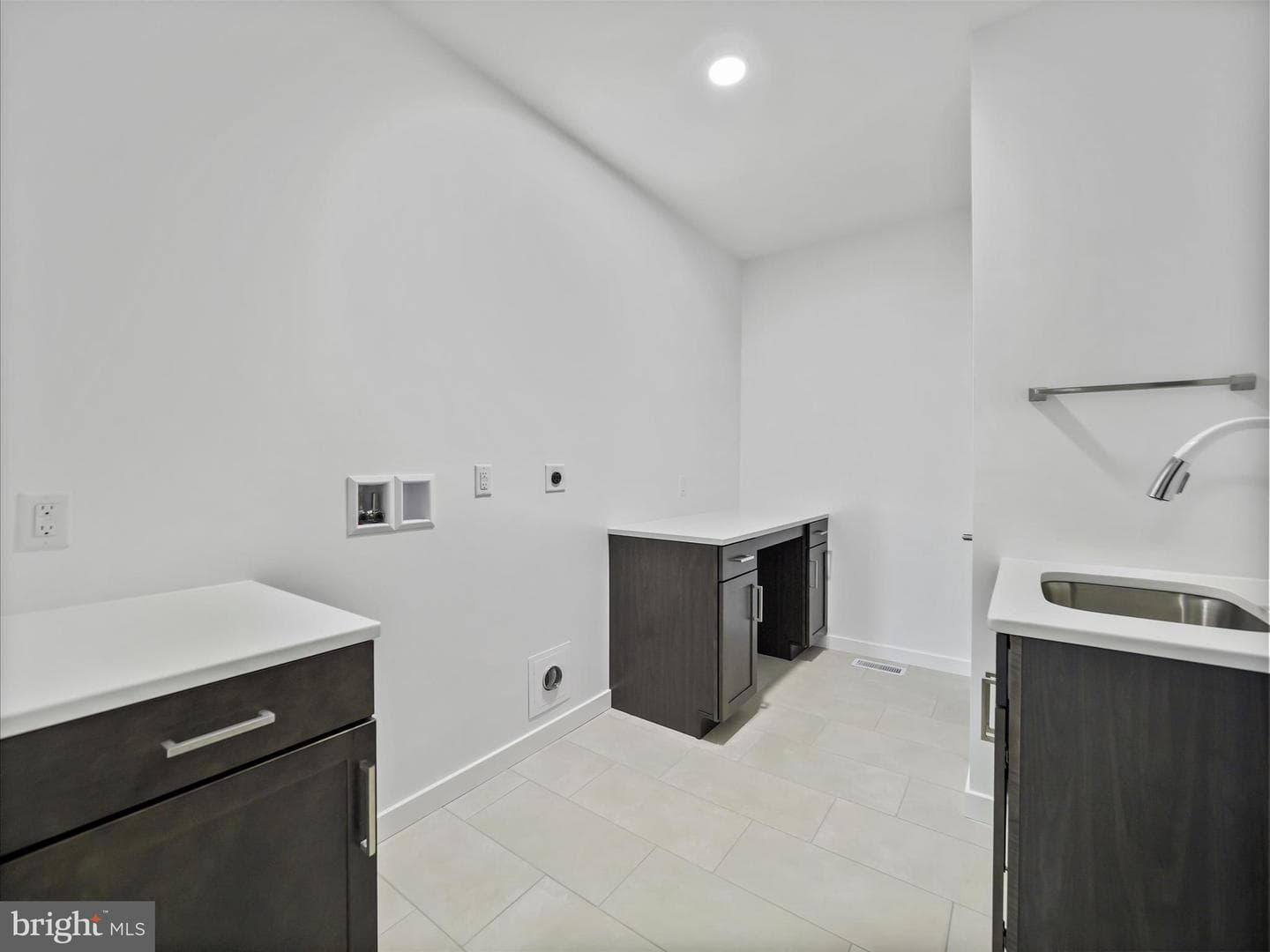 1868 Carrera Drive photo 7
