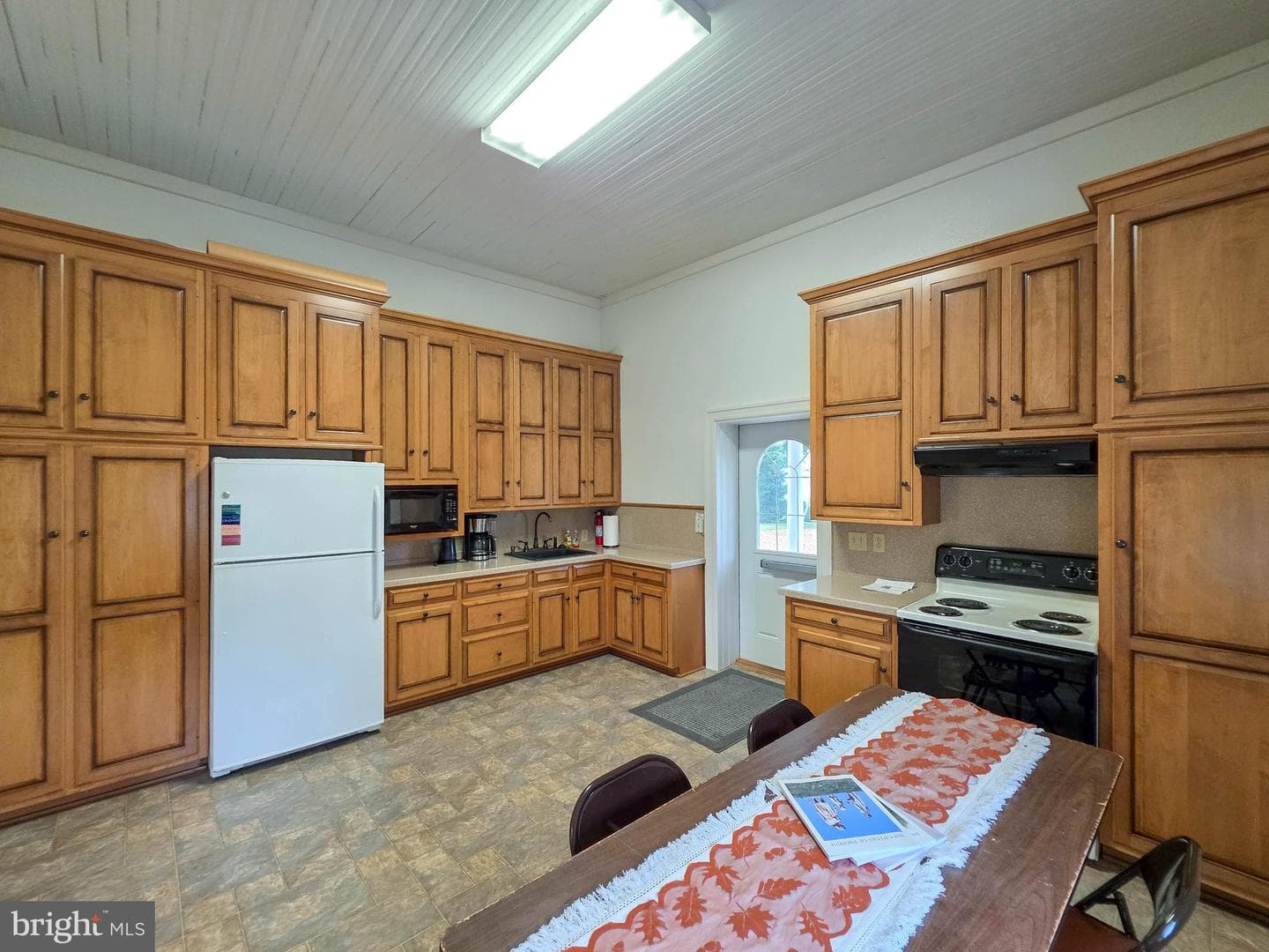 171 East Avenue photo 3