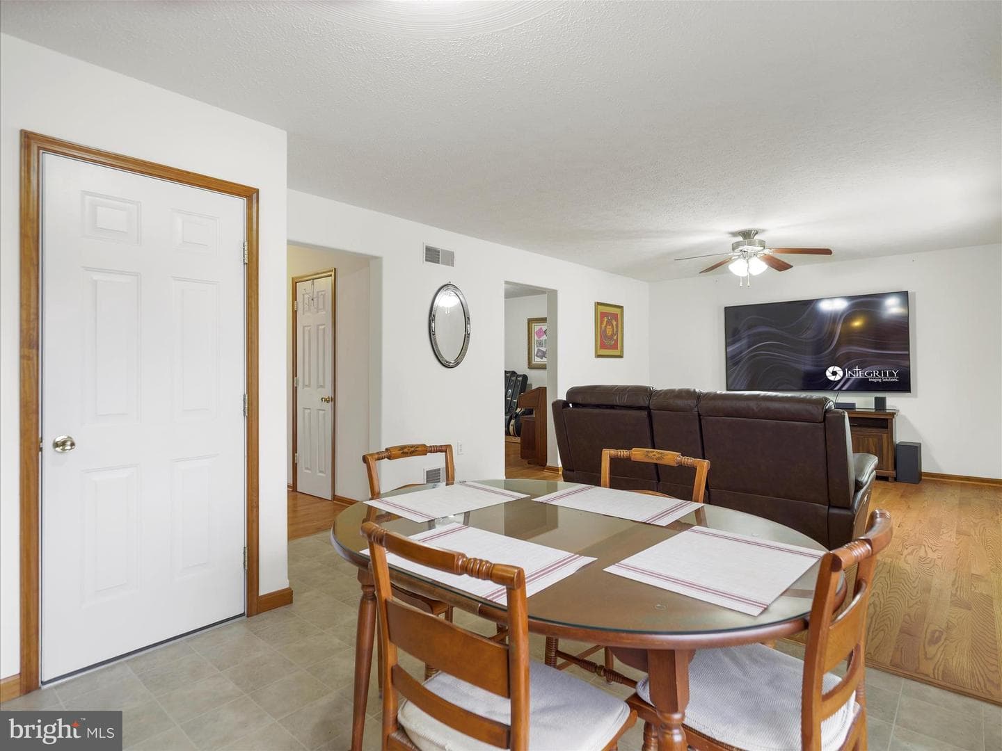290 Leedy Way West W photo 20