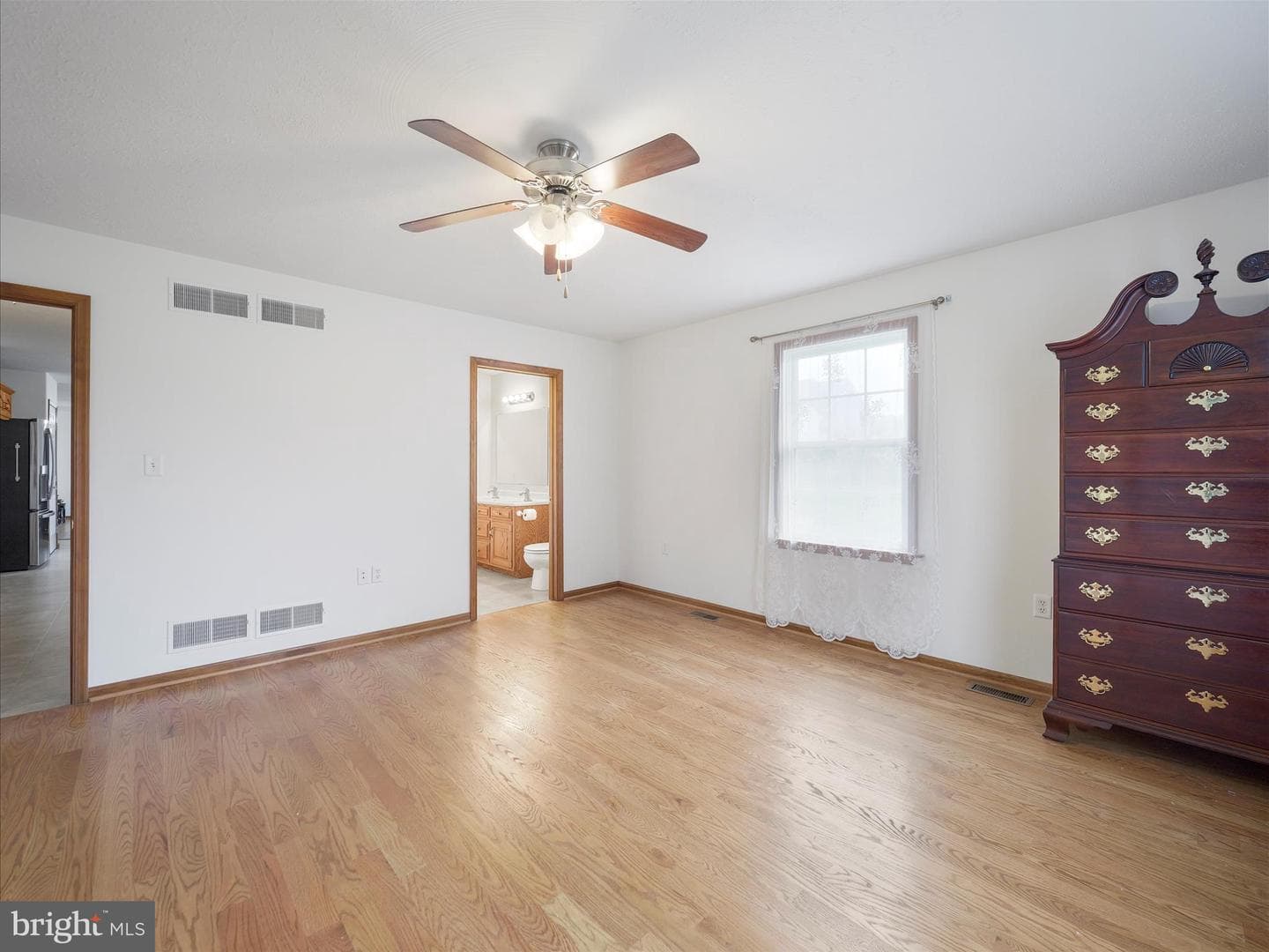 290 Leedy Way West W photo 25