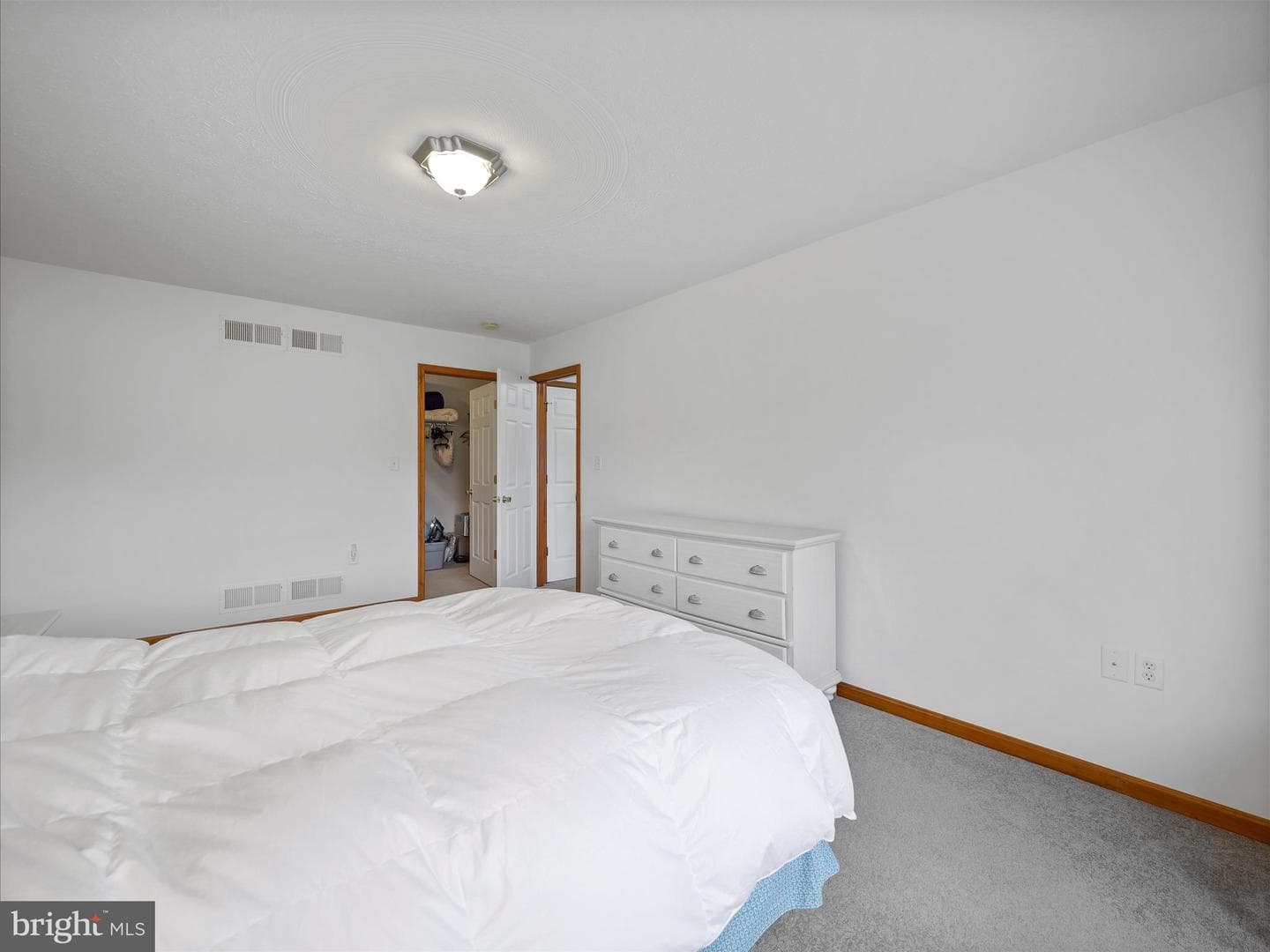 290 Leedy Way West W photo 35