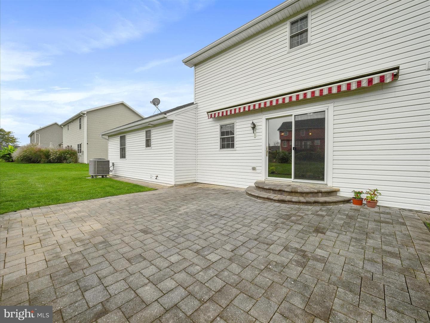 290 Leedy Way West W photo 39