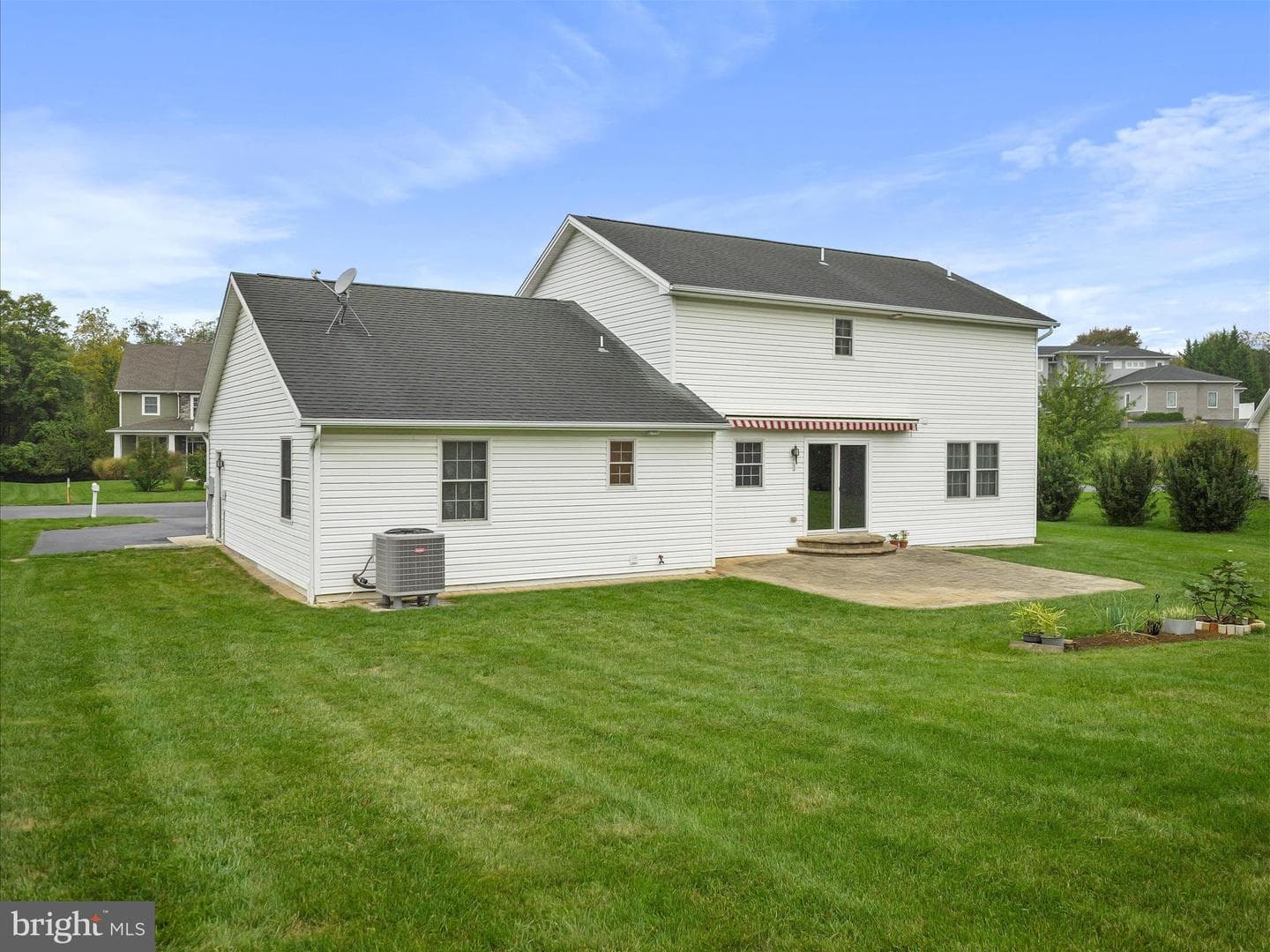 290 Leedy Way West W photo 42