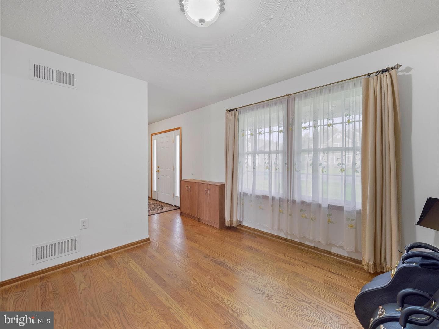 290 Leedy Way West W photo 9