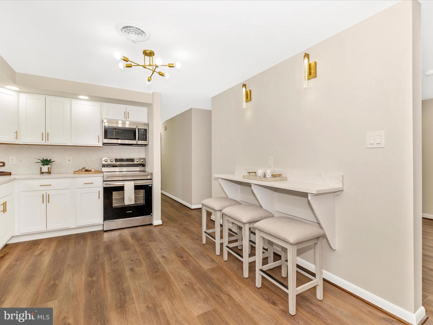201 Beech Lane E photo 2