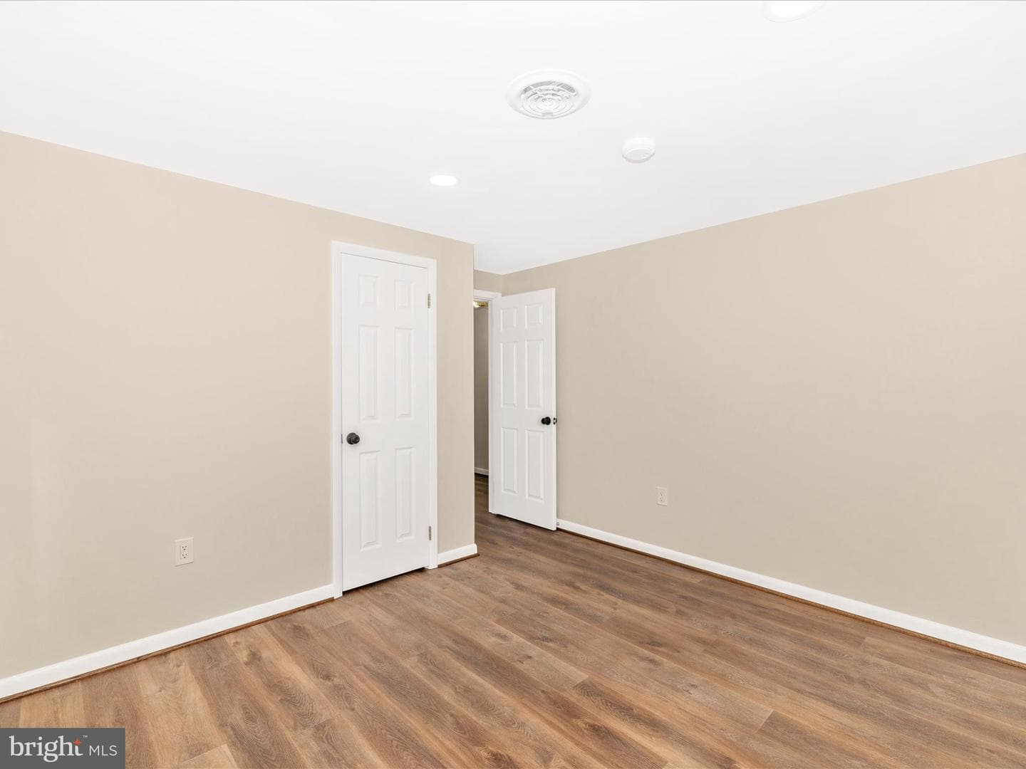 201 Beech Lane E photo 32