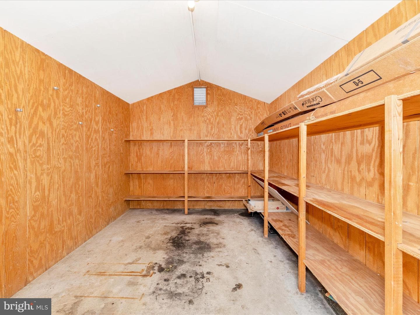 201 Beech Lane E photo 40