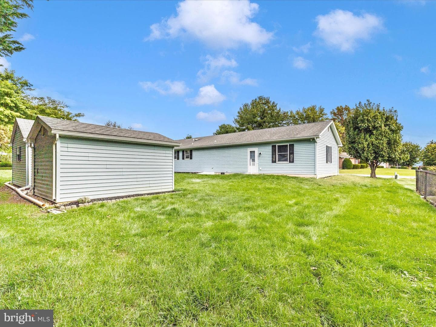 201 Beech Lane E photo 54