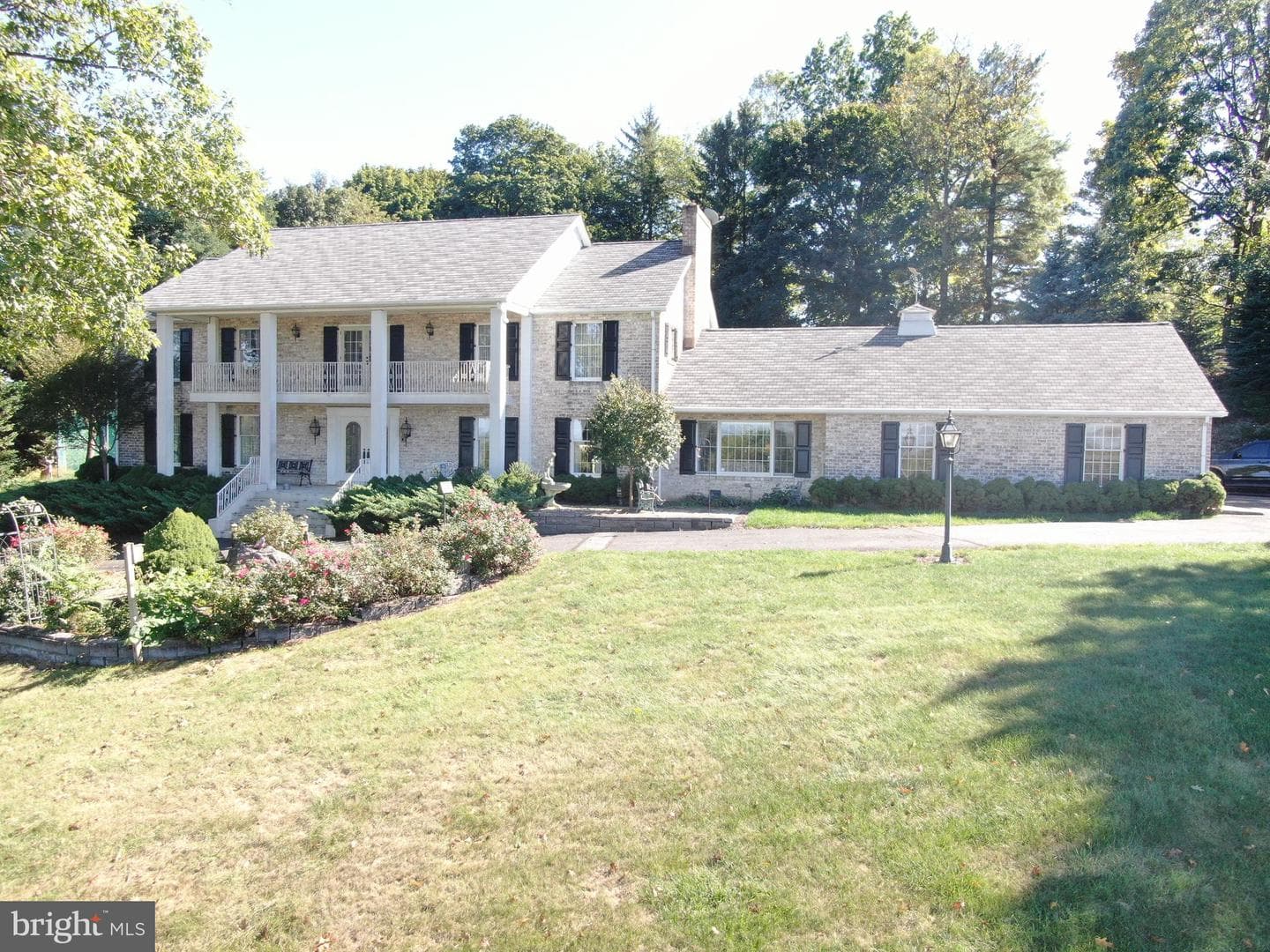 586 Crestwood Drive, Chambersburg