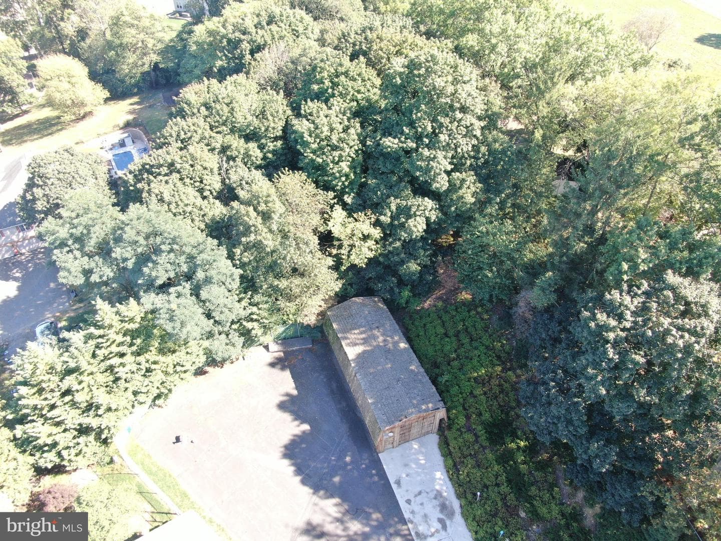 586 Crestwood Drive photo 8