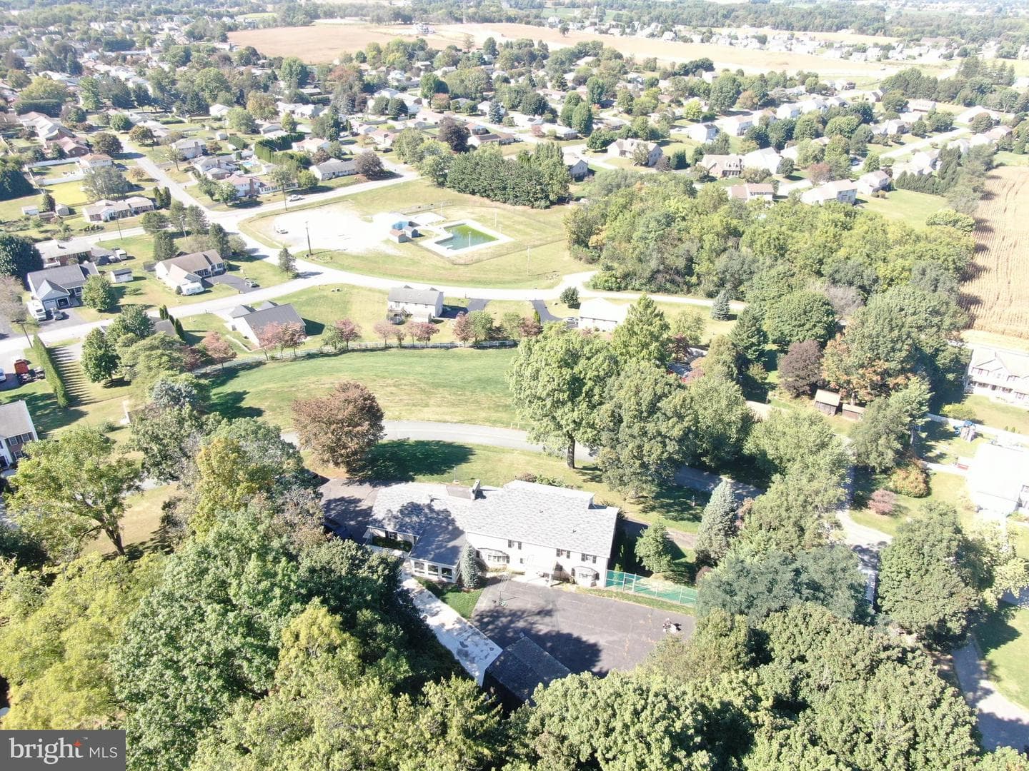586 Crestwood Drive photo 9