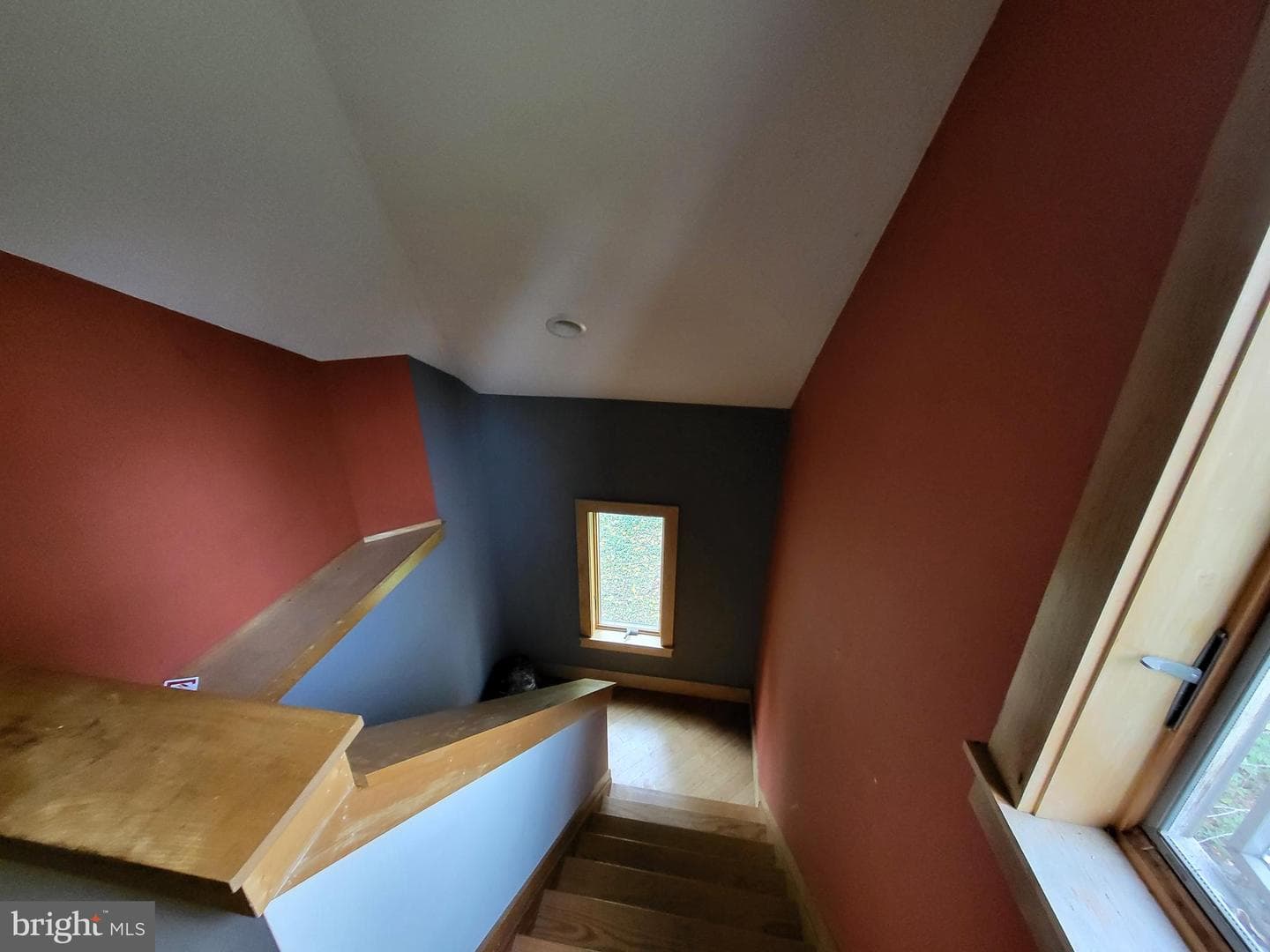 645 Edwards Avenue photo 3