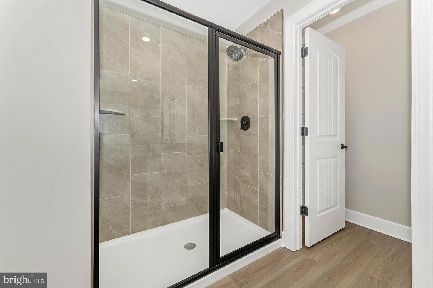 504 Iverson Road photo 23