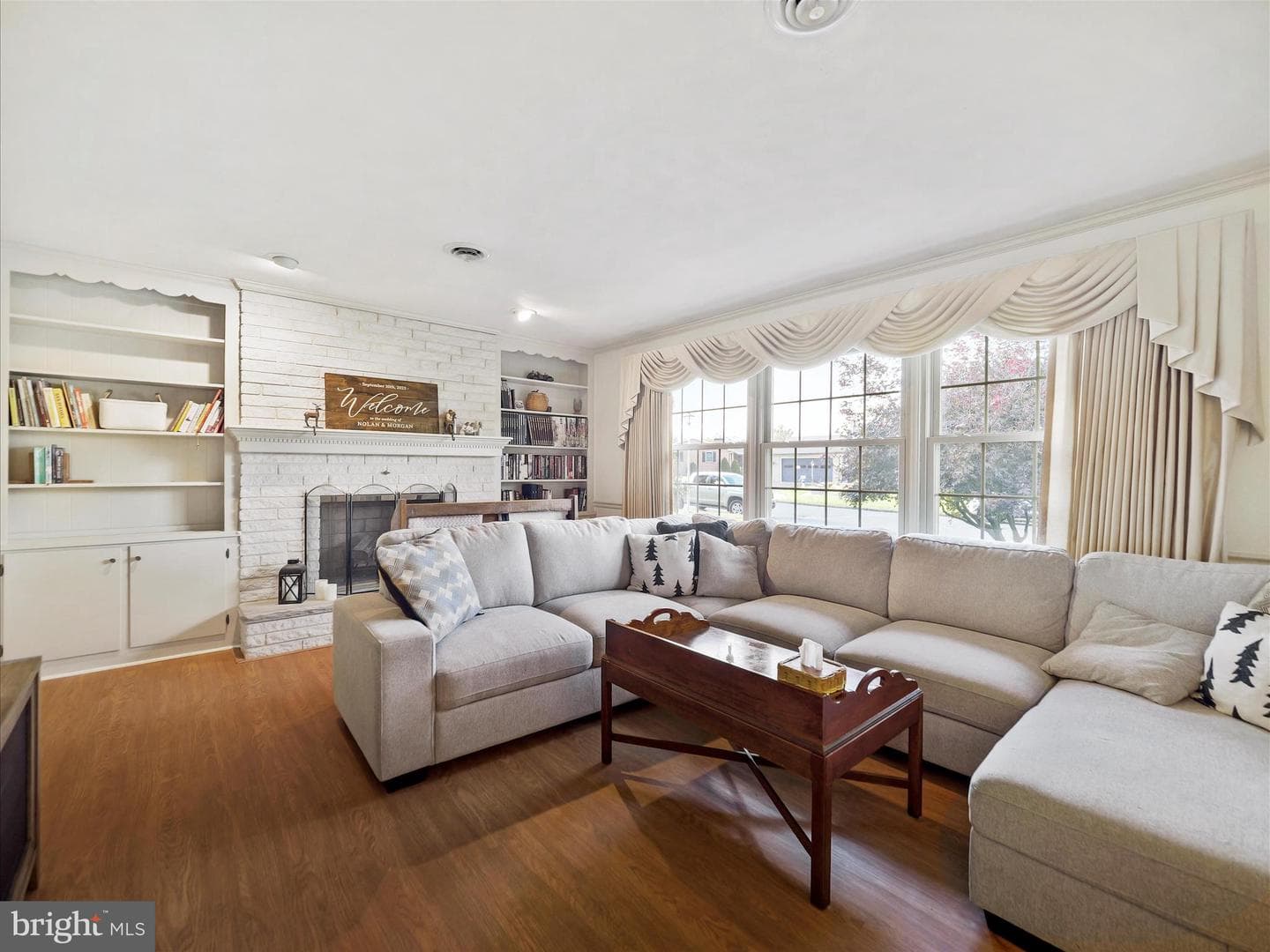 560 Meadowview Circle photo 3