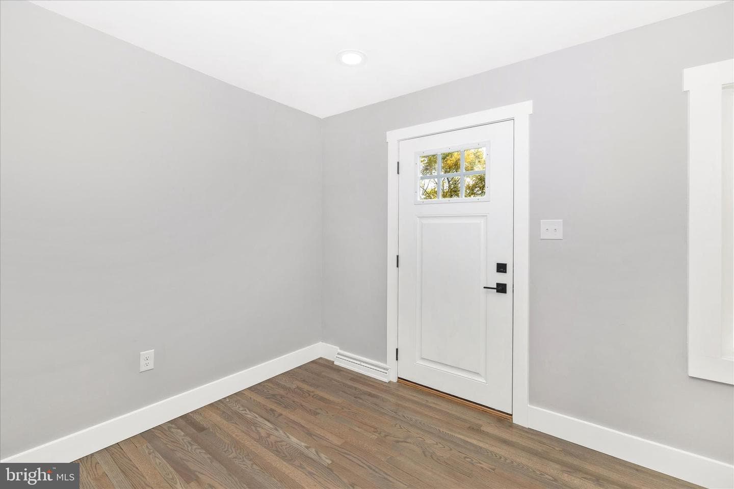 7732 Nevin Road photo 4
