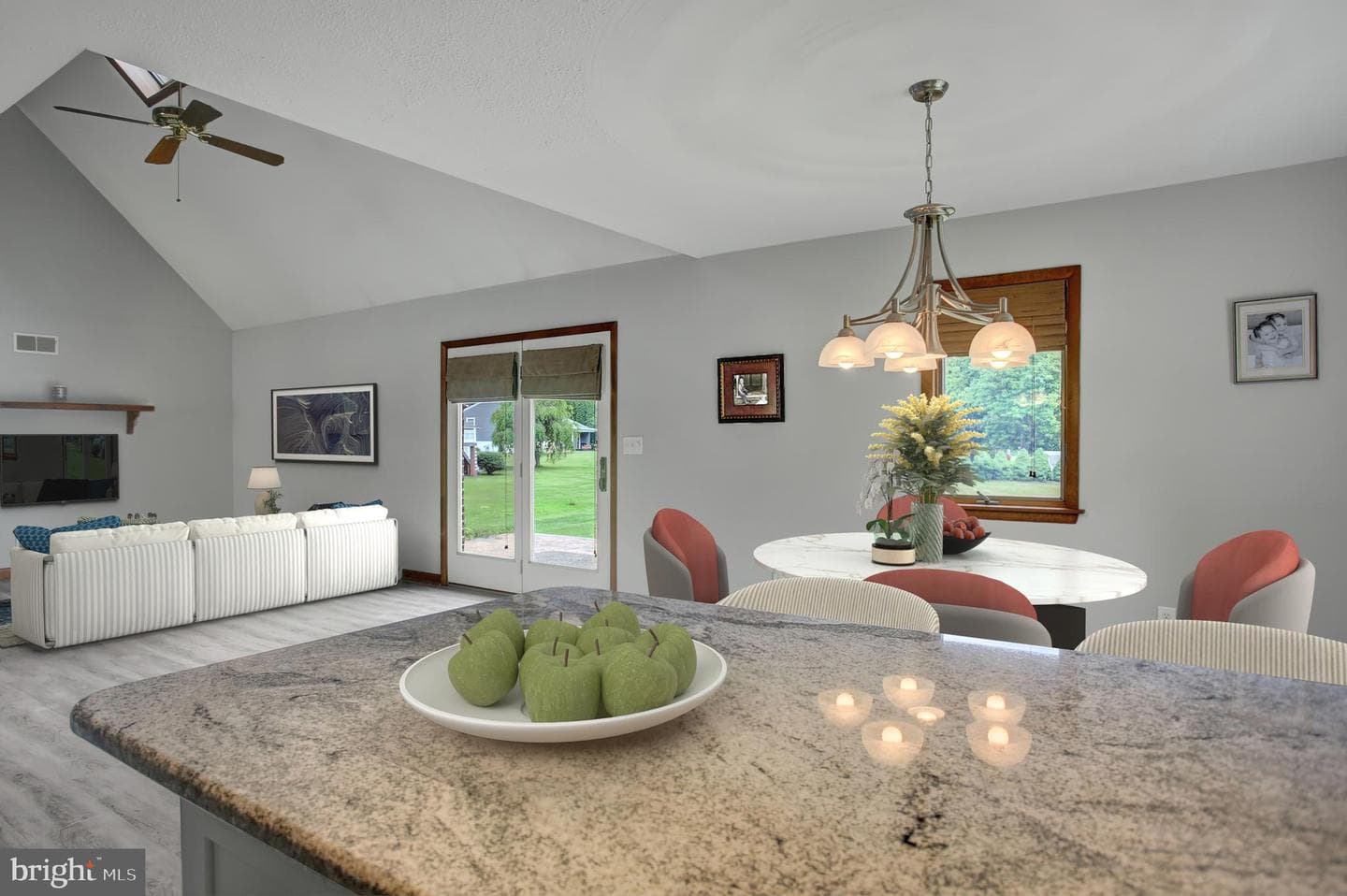 10050 Mccreary Road photo 21