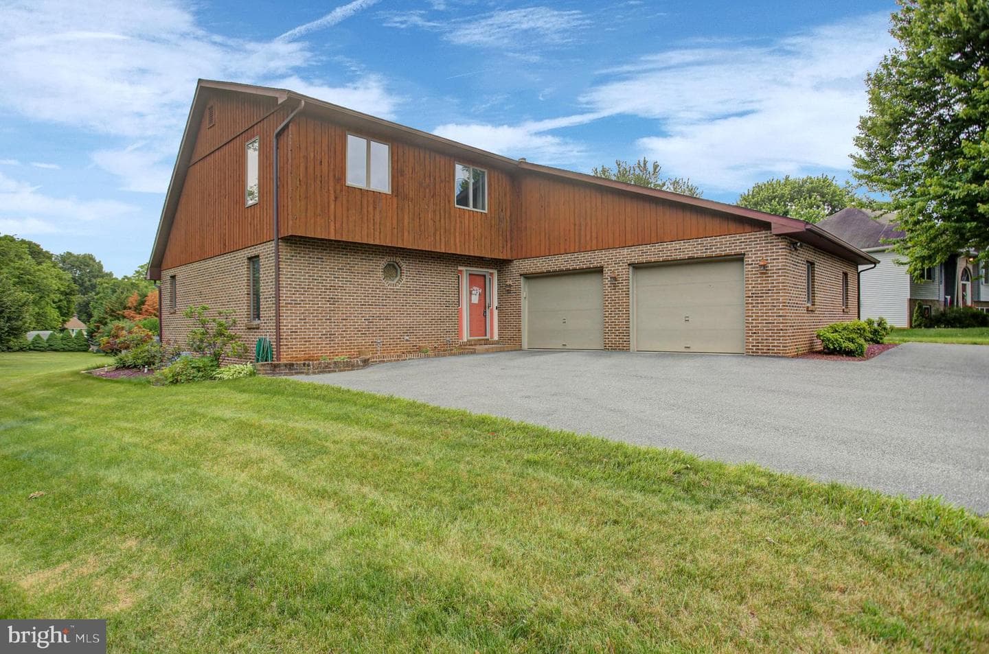 10050 Mccreary Road photo 5