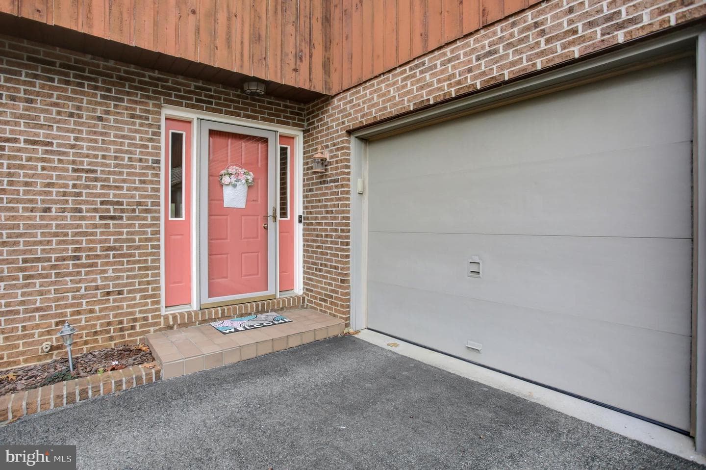 10050 Mccreary Road photo 6