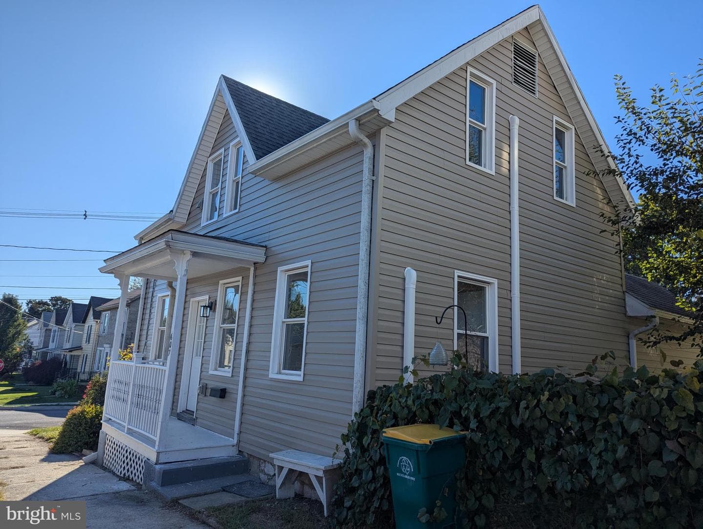 607 Pleasant Street photo 19