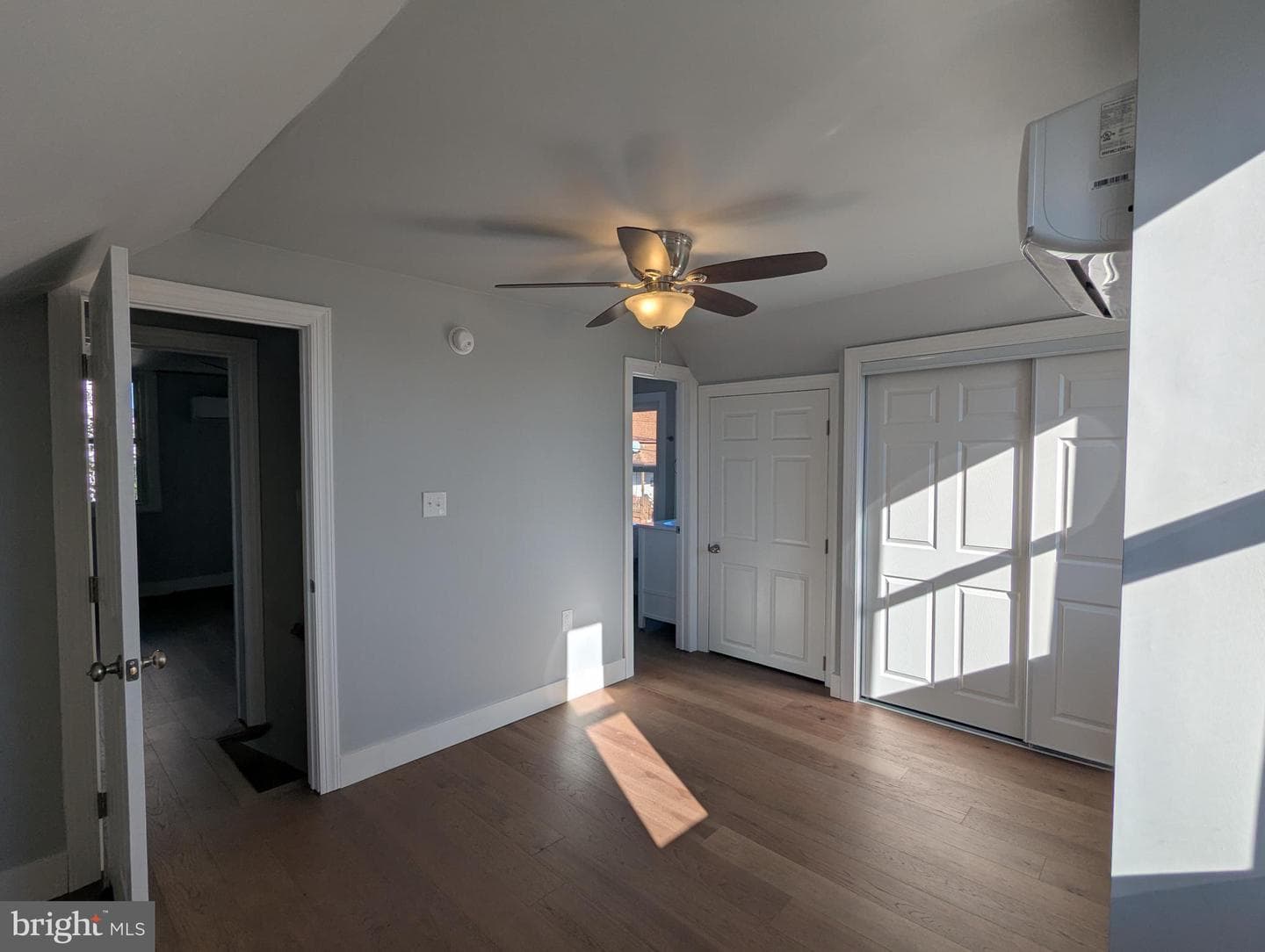 607 Pleasant Street photo 4