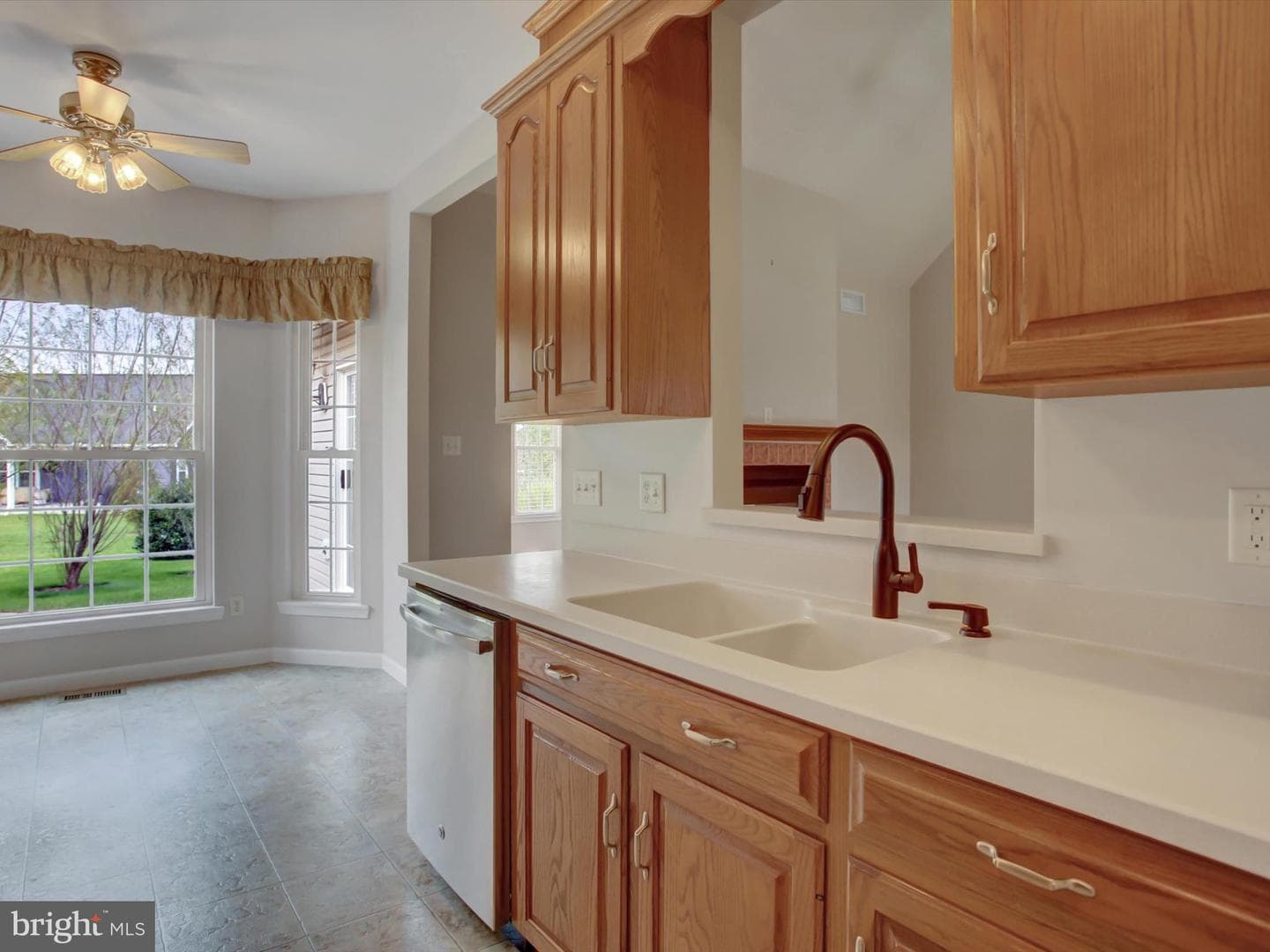 11765 Melrose Avenue photo 28