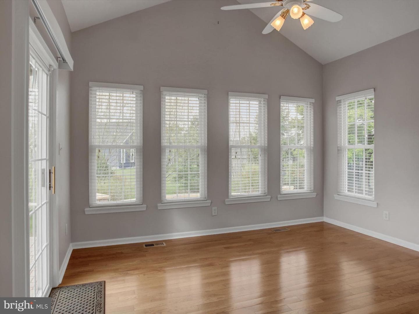 11765 Melrose Avenue photo 43