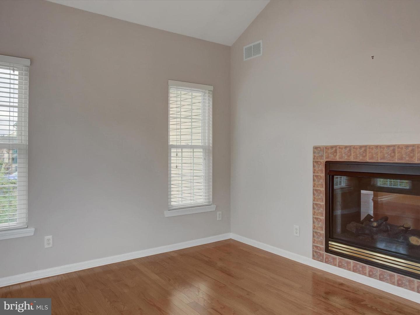 11765 Melrose Avenue photo 45