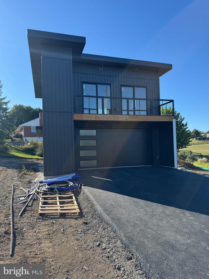 6586 Town Drive photo 2