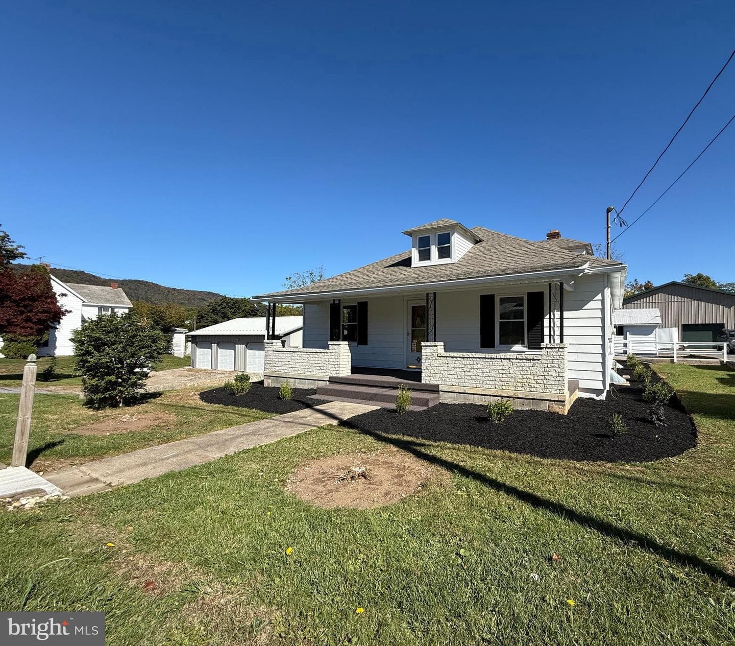13883 Buchanan Trail W photo 7