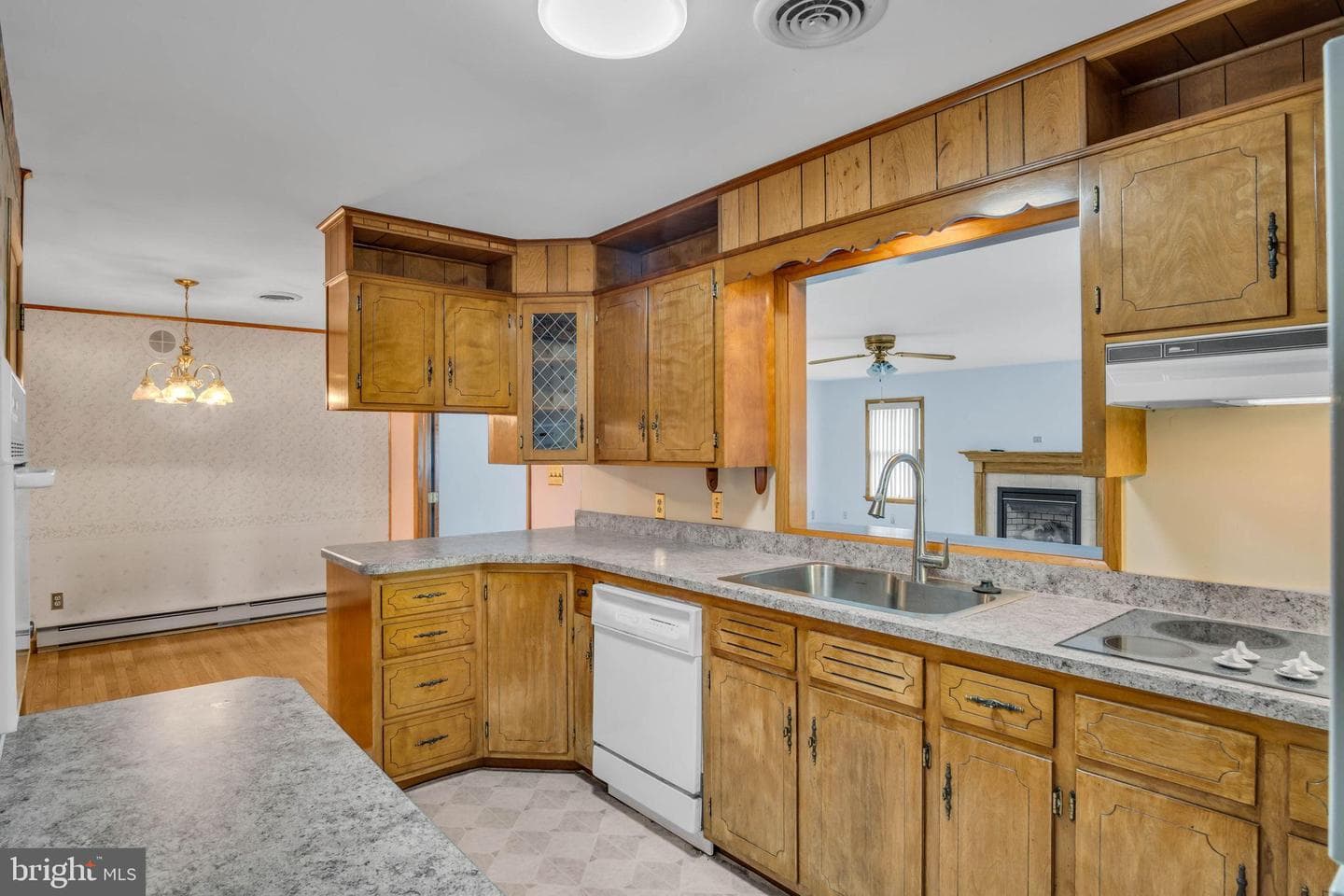594 Shadyside Drive photo 10