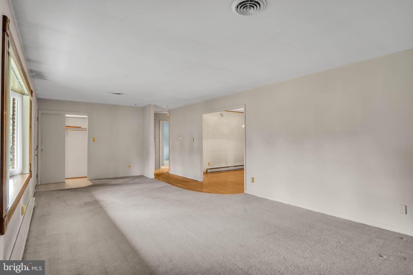 594 Shadyside Drive photo 3