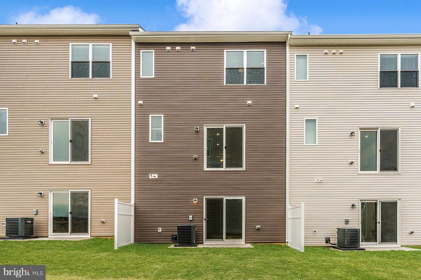 544 Bartholomew Drive photo 3