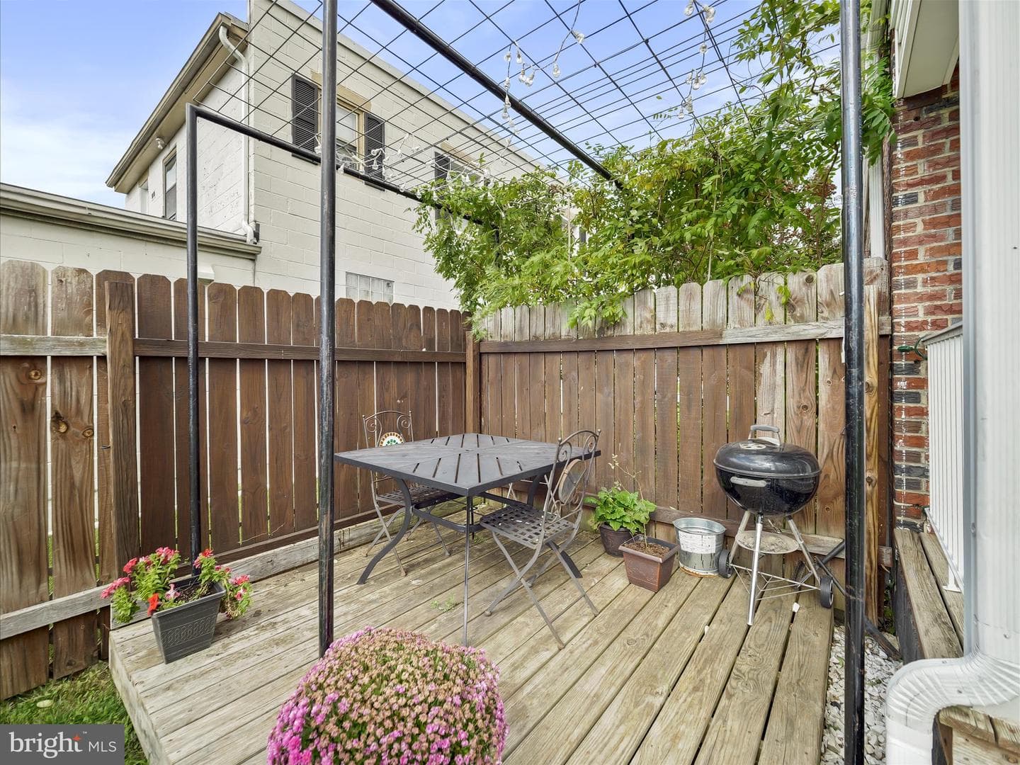 454 East King Street photo 27