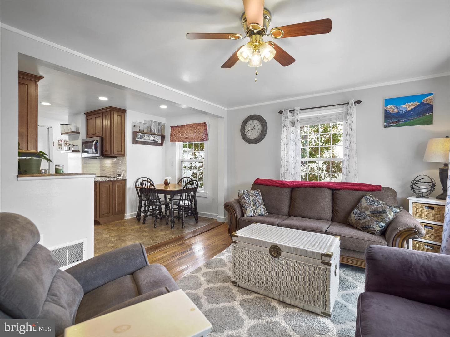 454 East King Street photo 6