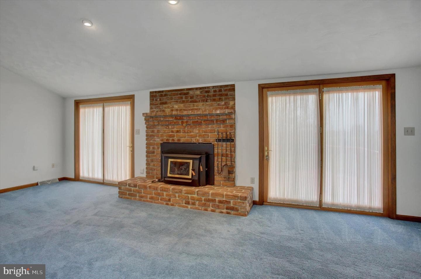 7471 Smith Road photo 8