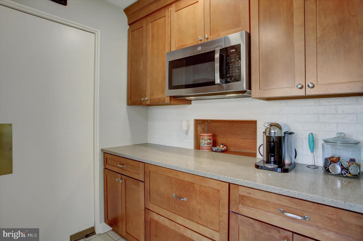 725 Floral Avenue photo 32