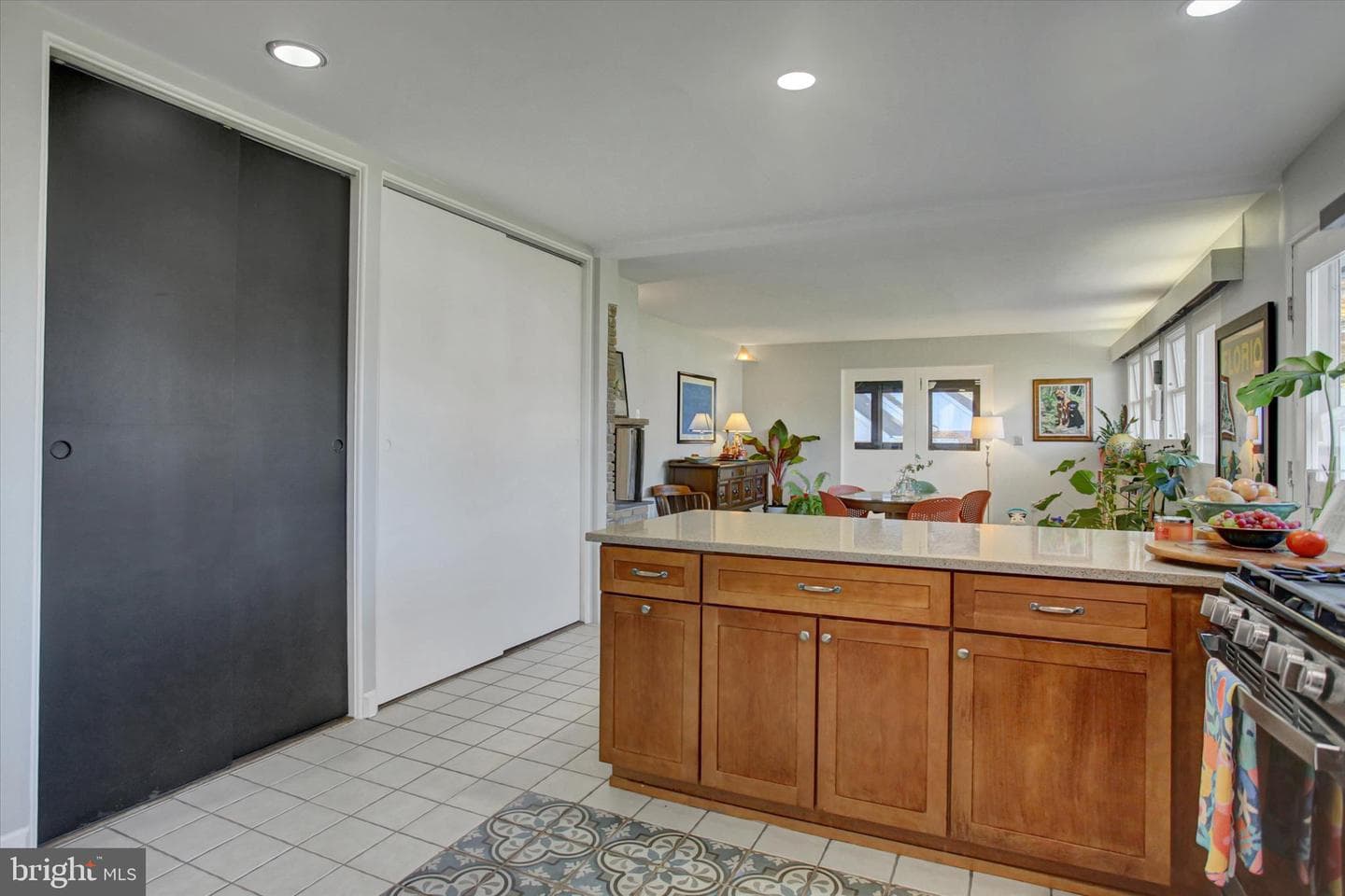 725 Floral Avenue photo 36