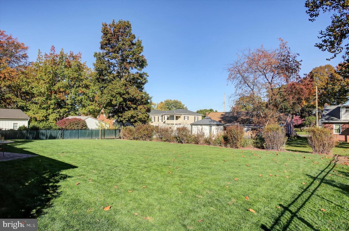 725 Floral Avenue photo 5